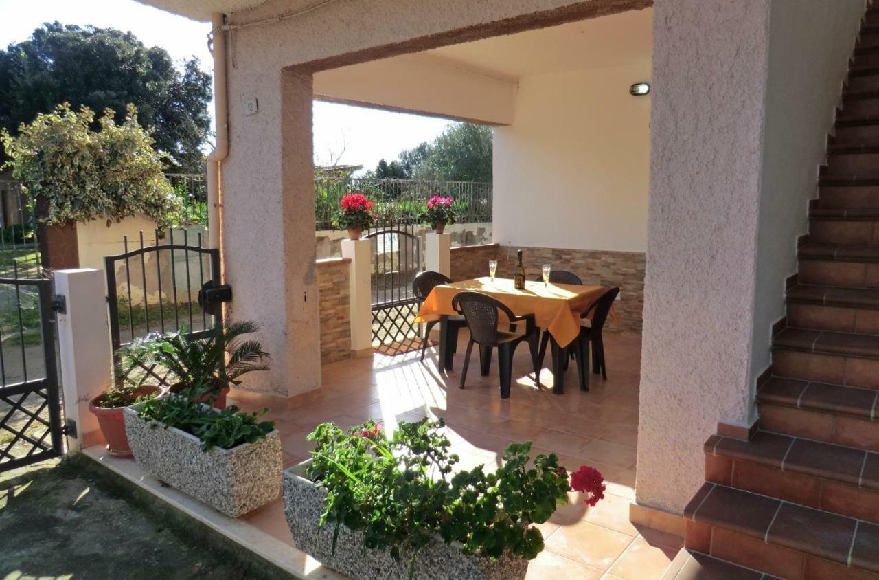 Appartamento Al Mare Via Delle Mimose บารีซาร์โด ภายนอก รูปภาพ